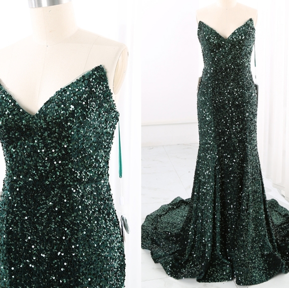 Colors size 6 Dark Green Sequin Velvet Mermaid Prom Gown - Picture 3 of 14
